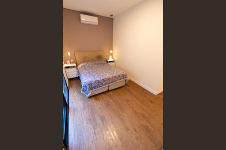 Casa de condomínio à venda com 253m², 3 quartos e 4 vagasSUITE 3