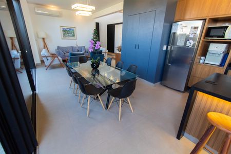 Casa de condomínio à venda com 253m², 3 quartos e 4 vagasSALA DE JANTAR