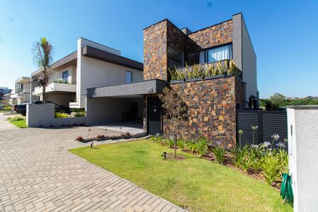 Casa de condomínio à venda com 253m², 3 quartos e 4 vagasFACHADA