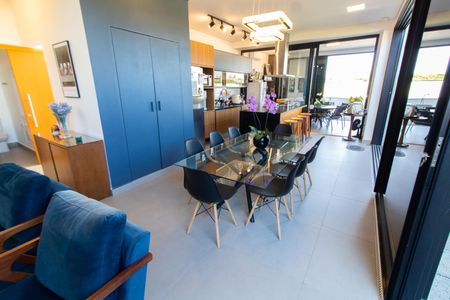 Casa de condomínio à venda com 253m², 3 quartos e 4 vagasSALA DE JANTAR