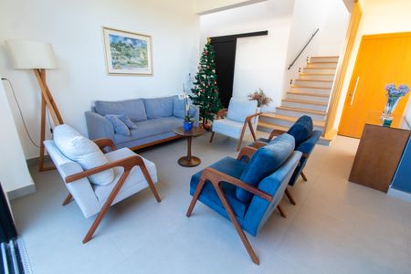 SALA DE ESTAR de casa de condomínio à venda com 3 quartos, 253m² em Fazenda Santa Cândida, Campinas