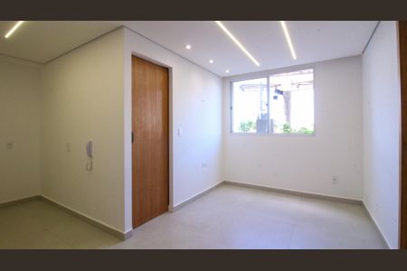 Apartamento para alugar com 35m², 2 quartos e sem vaga
