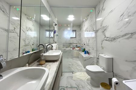 Casa para alugar com 550m², 4 quartos e 4 vagasBanheiro Suite 1