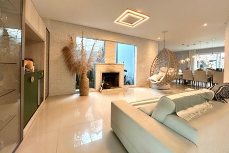 Casa para alugar com 550m², 4 quartos e 4 vagasSala 