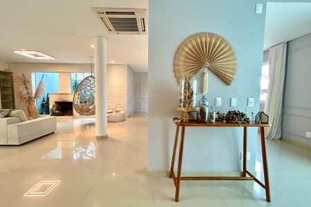 Casa para alugar com 550m², 4 quartos e 4 vagasSala