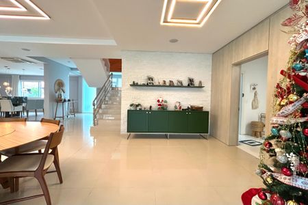 Casa para alugar com 550m², 4 quartos e 4 vagasSala