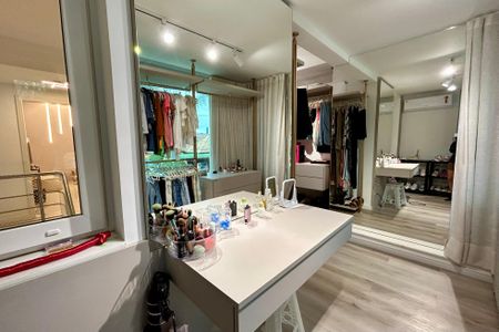 Casa para alugar com 550m², 4 quartos e 4 vagasSuíte 1 Closet