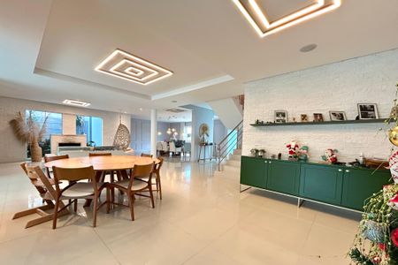 Casa para alugar com 550m², 4 quartos e 4 vagasSala