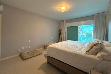 Casa para alugar com 550m², 4 quartos e 4 vagasSuíte 1