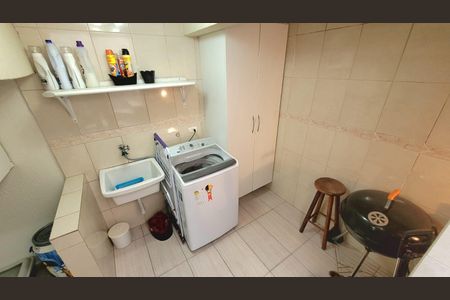 Casa de condomínio à venda com 138m², 3 quartos e 2 vagas