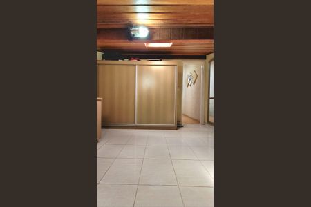 Casa de condomínio à venda com 138m², 3 quartos e 2 vagas