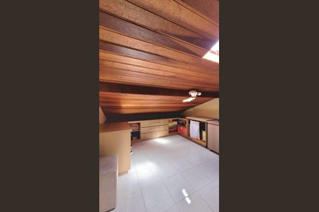 Casa de condomínio à venda com 138m², 3 quartos e 2 vagas