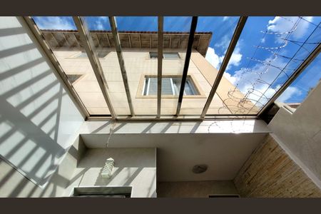 Casa de condomínio à venda com 138m², 3 quartos e 2 vagas