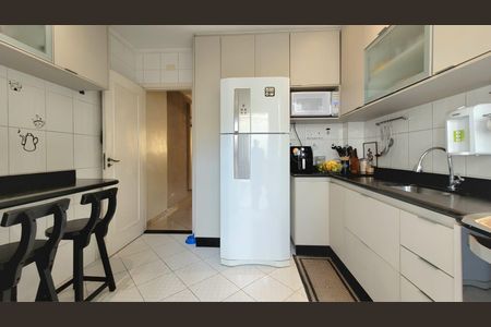 Casa de condomínio à venda com 138m², 3 quartos e 2 vagas