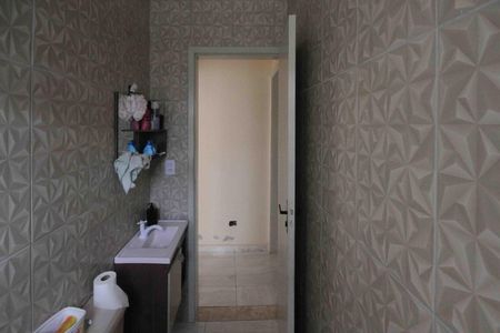 Casa para alugar com 60m², 2 quartos e 2 vagas Casa para alugar com 60m², 2 quartos e 2 vagasBanheiro