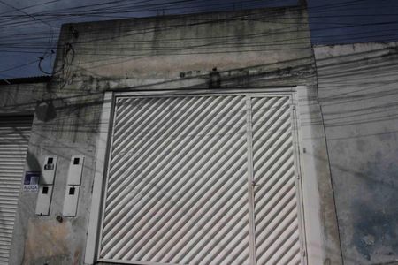 Casa para alugar com 60m², 2 quartos e 2 vagas Casa para alugar com 60m², 2 quartos e 2 vagasFachada