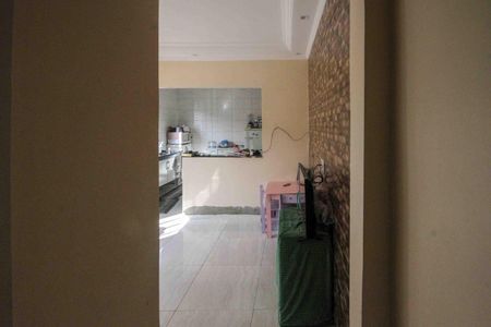 Casa para alugar com 60m², 2 quartos e 2 vagas Casa para alugar com 60m², 2 quartos e 2 vagasCorredor