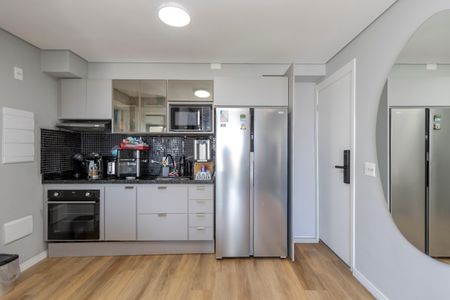Cozinha de apartamento à venda com 1 quarto, 43m² em Santo Amaro, São Paulo