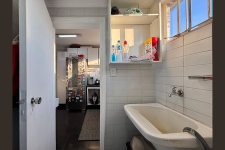 Apartamento à venda com 98m², 2 quartos e 1 vaga Apartamento à venda com 98m², 2 quartos e 1 vagaÁrea de Serviço