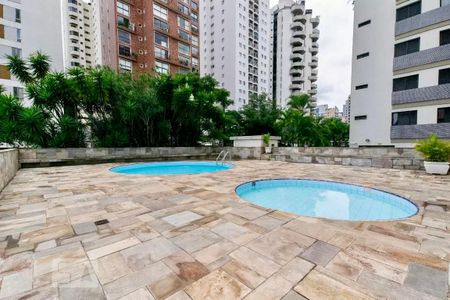 Apartamento à venda com 98m², 2 quartos e 1 vaga Apartamento à venda com 98m², 2 quartos e 1 vagaPiscina