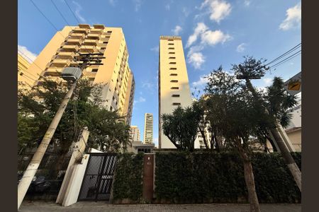 Apartamento à venda com 98m², 2 quartos e 1 vaga Apartamento à venda com 98m², 2 quartos e 1 vagaFachada