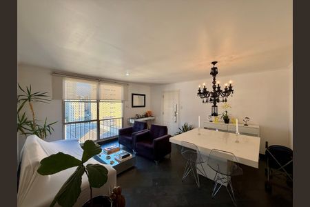 Apartamento à venda com 98m², 2 quartos e 1 vaga Apartamento à venda com 98m², 2 quartos e 1 vagaSala