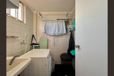 Apartamento à venda com 98m², 2 quartos e 1 vaga Apartamento à venda com 98m², 2 quartos e 1 vagaÁrea de Serviço