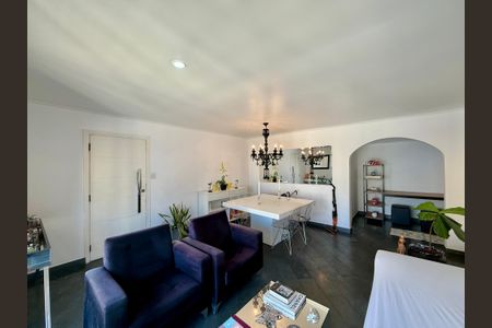 Apartamento à venda com 98m², 2 quartos e 1 vaga Apartamento à venda com 98m², 2 quartos e 1 vagaSala