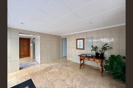 Apartamento à venda com 98m², 2 quartos e 1 vaga Apartamento à venda com 98m², 2 quartos e 1 vagaHall Social Bloco