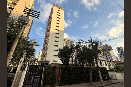 Apartamento à venda com 98m², 2 quartos e 1 vaga Apartamento à venda com 98m², 2 quartos e 1 vagaFachada