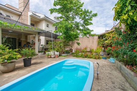 Casa à venda com 280m², 4 quartos e 1 vaga