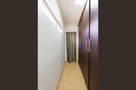 Casa à venda com 280m², 4 quartos e 1 vaga