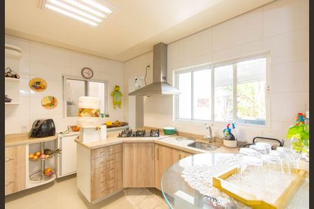 Casa à venda com 280m², 4 quartos e 1 vaga