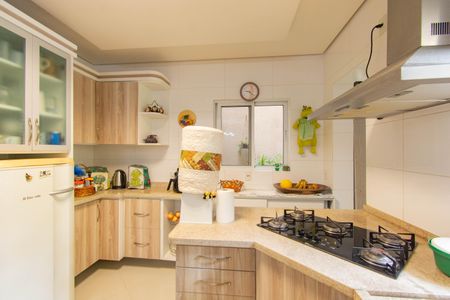 Casa à venda com 280m², 4 quartos e 1 vaga