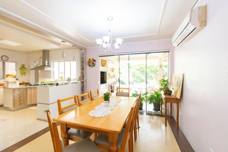 Casa à venda com 280m², 4 quartos e 1 vaga