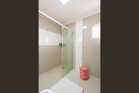 Casa à venda com 280m², 4 quartos e 1 vaga