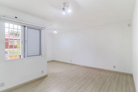 Casa à venda com 120m², 3 quartos e 2 vagasSuíte