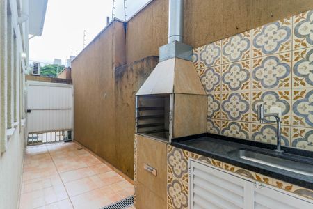 Casa à venda com 120m², 3 quartos e 2 vagasChurrasqueira/Quintal