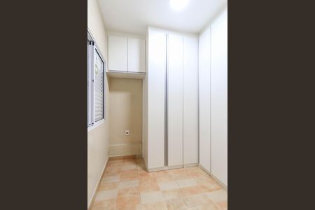 Casa à venda com 120m², 3 quartos e 2 vagasQuarto de Serviço