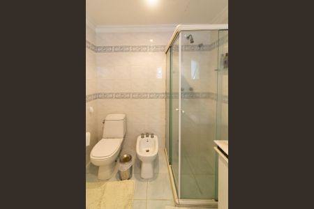 Apartamento à venda com 190m², 3 quartos e 4 vagasBanheiro Suíte 2