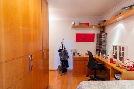 Apartamento à venda com 190m², 3 quartos e 4 vagasSuíte 1