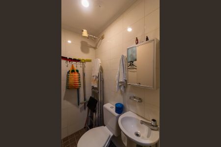 Apartamento à venda com 190m², 3 quartos e 4 vagasBanheiro de Serviço