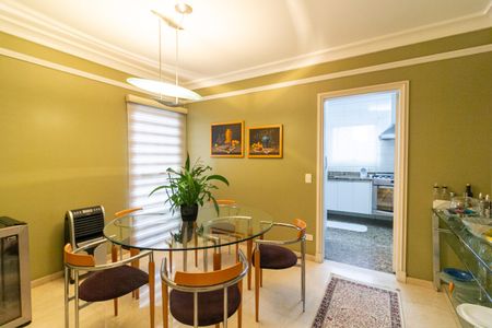 Apartamento à venda com 190m², 3 quartos e 4 vagasCozinha Copa