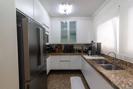 Apartamento à venda com 190m², 3 quartos e 4 vagasCozinha 
