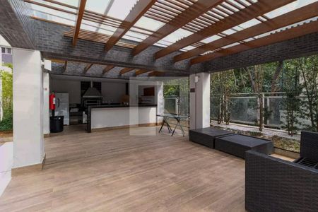 Apartamento à venda com 109m², 4 quartos e 2 vagas Apartamento à venda com 109m², 4 quartos e 2 vagasÁrea comum - Churrasqueira