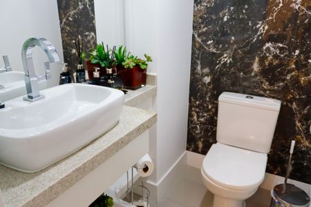 Apartamento à venda com 109m², 4 quartos e 2 vagas Apartamento à venda com 109m², 4 quartos e 2 vagasLavabo