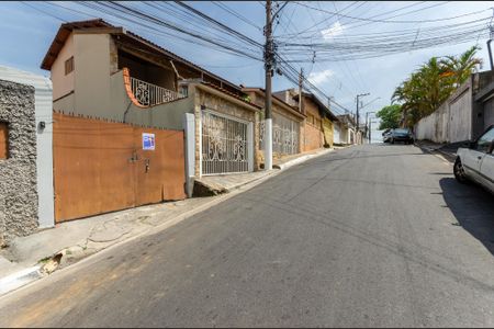 Casa à venda com 225m², 4 quartos e 3 vagasFachada