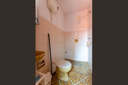 Casa à venda com 225m², 4 quartos e 3 vagasBanheiro - Casa 2