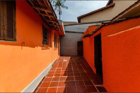 Casa à venda com 225m², 4 quartos e 3 vagasCorredor Externo