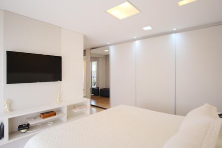Apartamento à venda com 224m², 4 quartos e 4 vagasSuíte 3